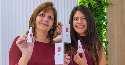 Familieproduceret Ansigtsserum med Økologisk Rosenolie