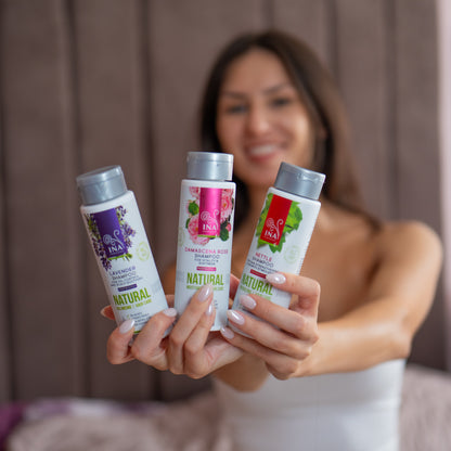 SÆRLIG ADGANG Naturlig Vild Brændenælde Shampoo til Hårtab