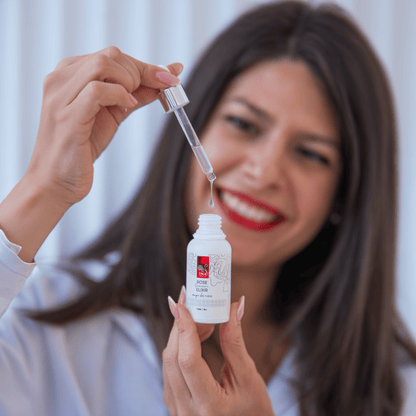 SÆRLIG ADGANG Intensivt anti-aging ansigtsserum med økologisk rosenolie – Rose Elixir