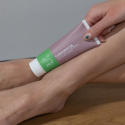 2 i 1-creme til neglesvamp og tør, revnet hud - med hvid fyr, urea og geranium